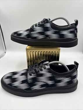 Men's Shoes Size 10  Giorgio Brutini Black and White